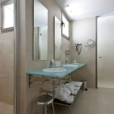 Nh Szálloda 4*