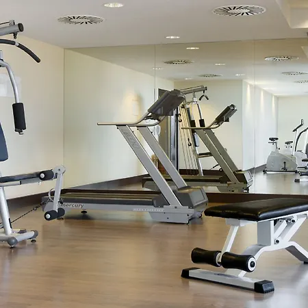 Hotell Nh 4*