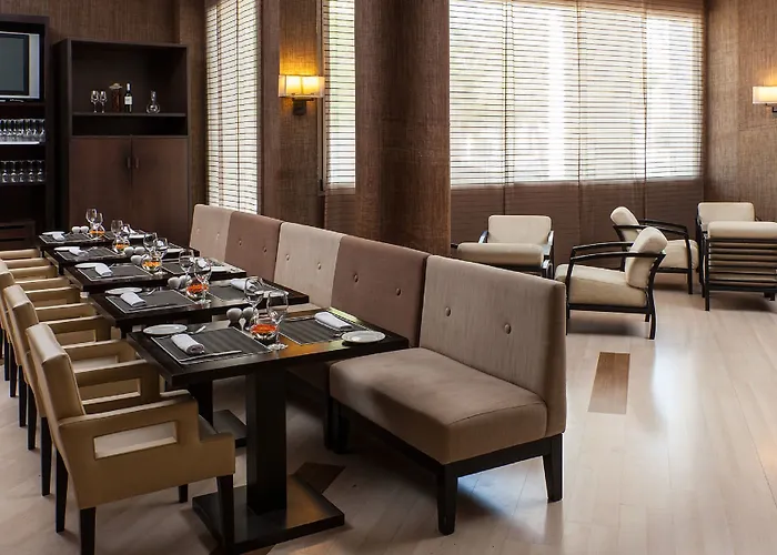 Hotell Nh 4*
